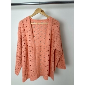 Cardigan Amplo de Furos - Coral